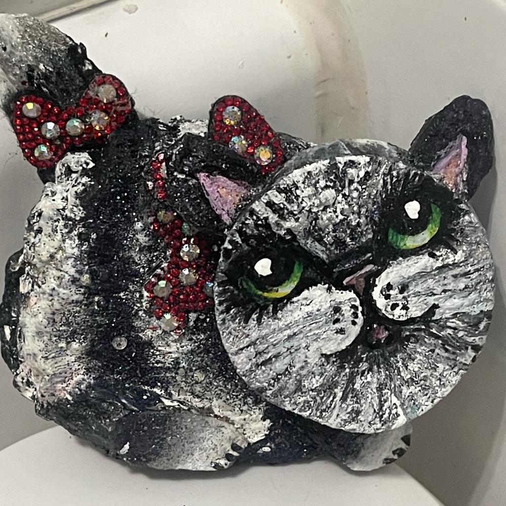 Handmade wooden kitty